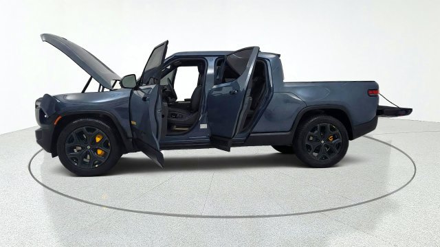 Used 2026 Rivian R1T Premium Tri AWD/4WD image 14
