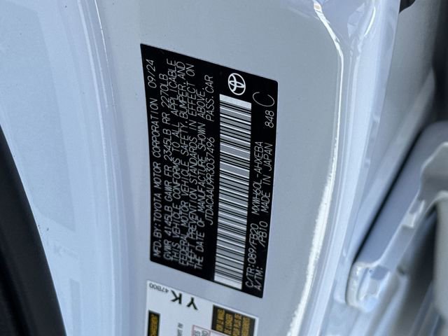 Used 2024 Toyota Prius LE image 31