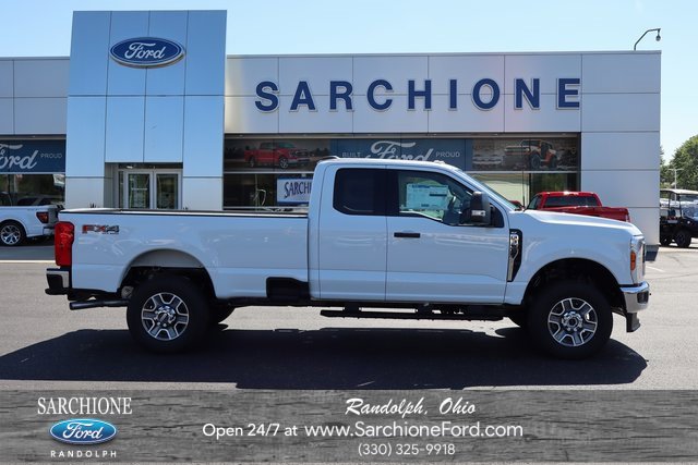 New 2025 Ford F350 XLT w/ FX4 Off-Road Package