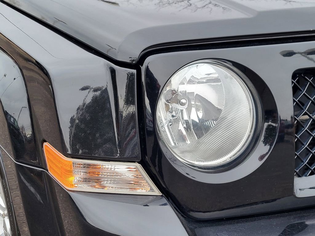 Used 2016 Jeep Patriot Sport w/ Power Value Group image 27