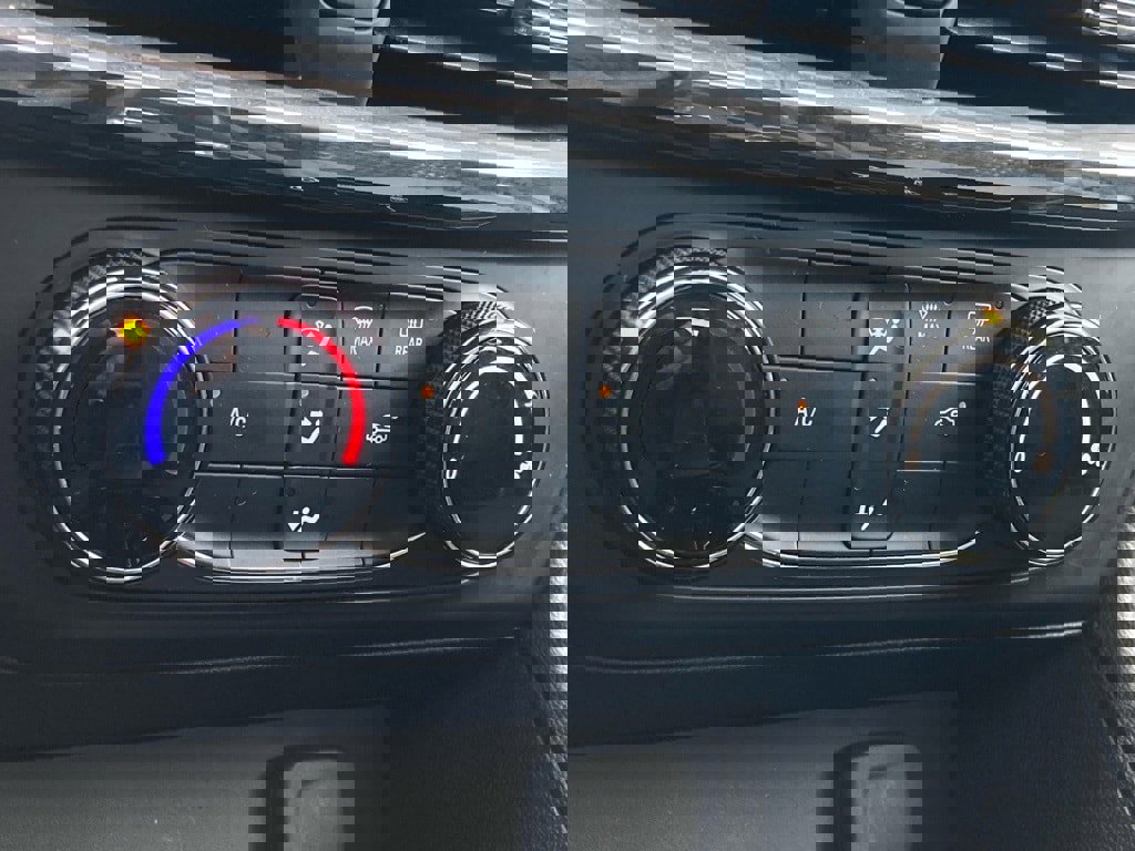 Used 2025 Buick Encore GX Preferred image 21