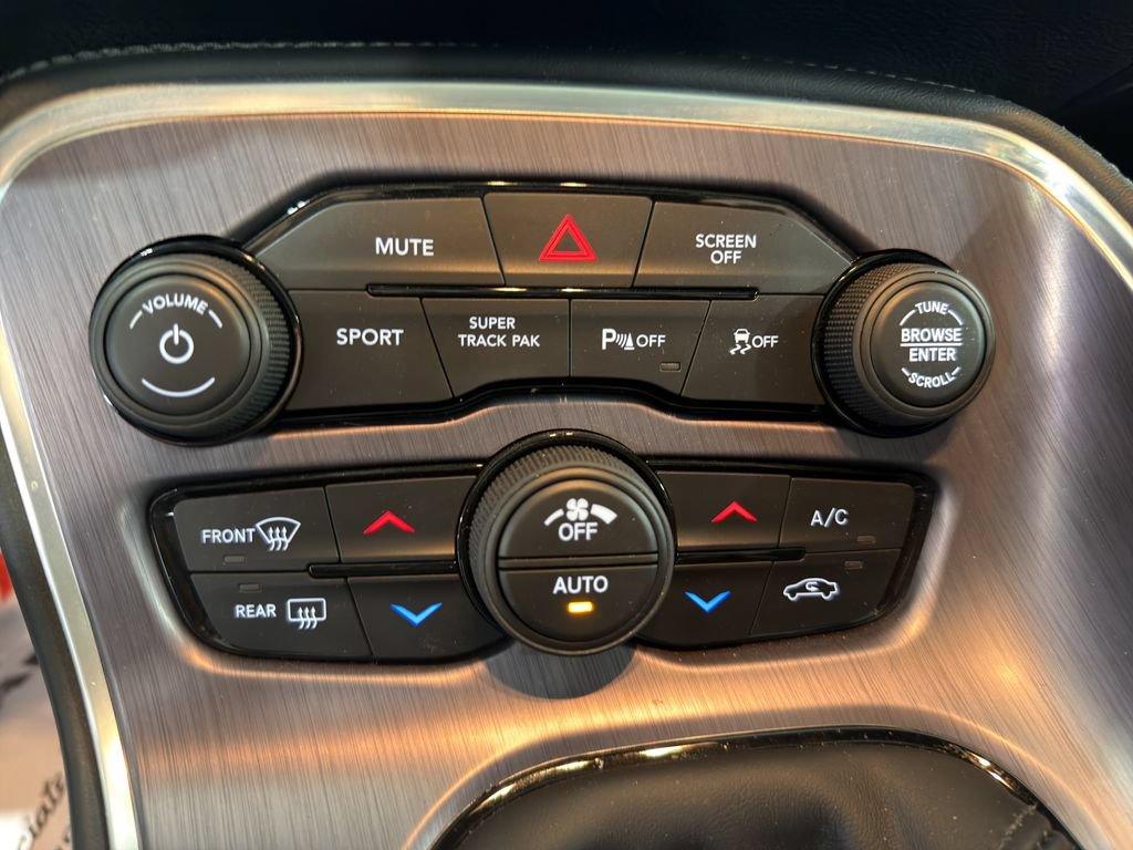Used 2018 Dodge Challenger R/T Plus RWD image 32