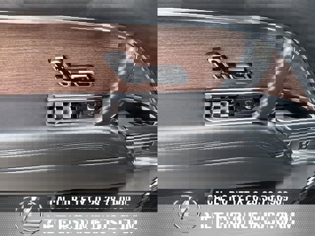 Used 2023 Land Rover Range Rover Long Wheelbase SE image 24