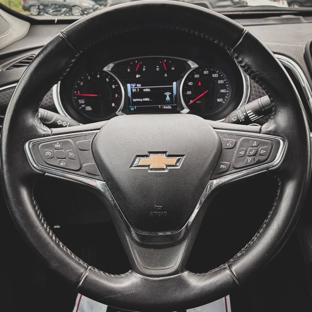 Used 2018 Chevrolet Malibu LT FWD image 8
