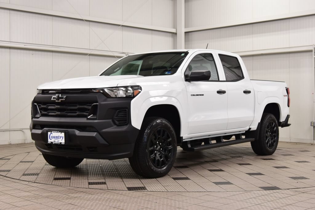 New 2026 Chevrolet Colorado W/T w/ WT Custom Package AWD/4WD image 3