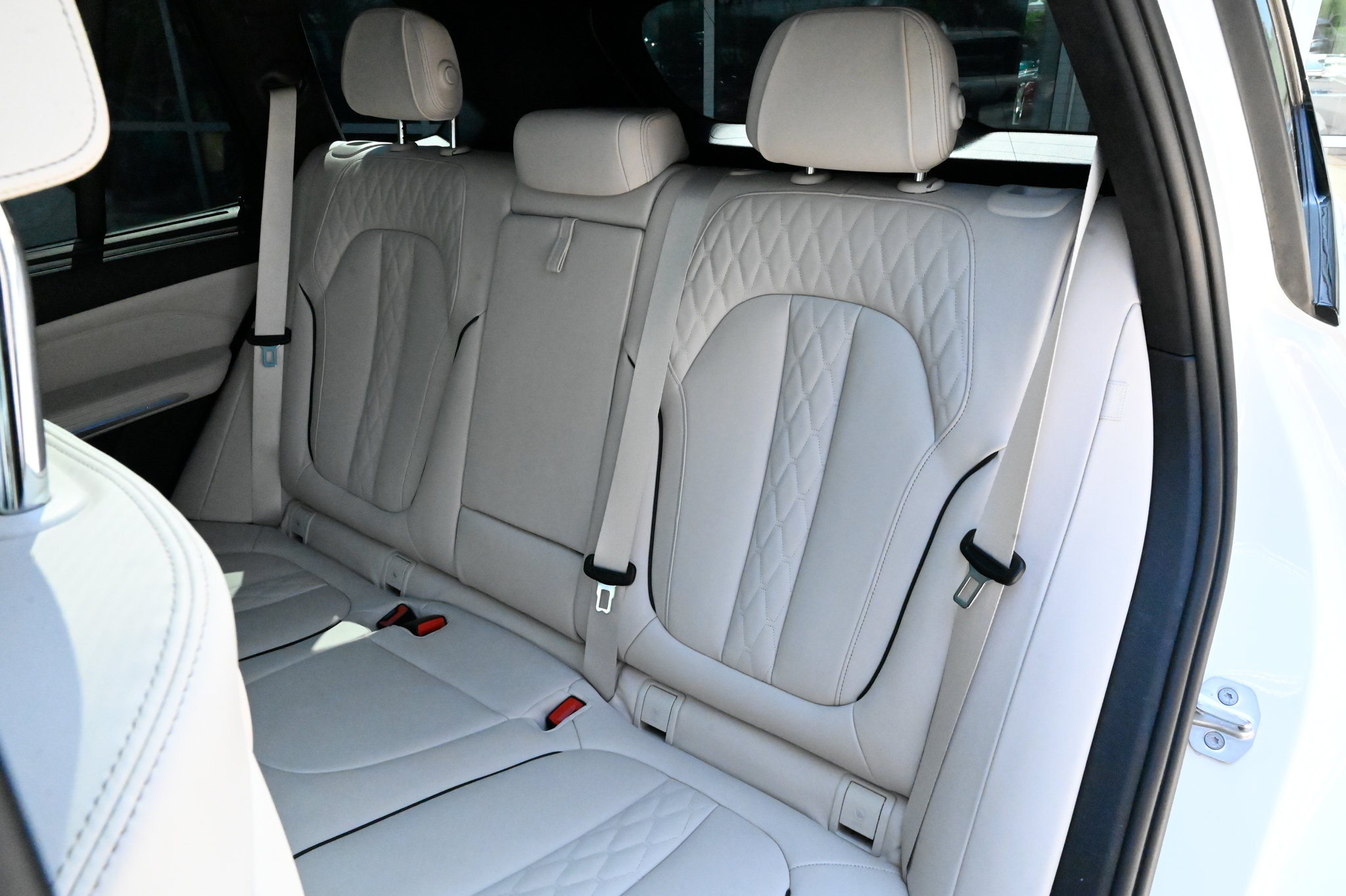 Used 2022 BMW X5 M50i w/ Executive Package AWD/4WD image 39