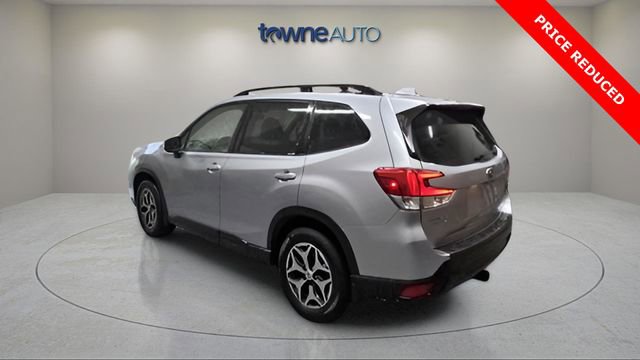 Used 2019 Subaru Forester Premium w/ All-Weather Package image 4