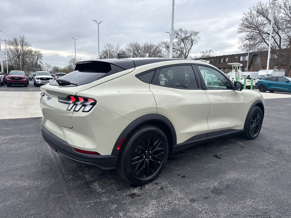 Used 2025 Ford Mustang Mach-E Select w/ Comfort Package Lite AWD/4WD image 7