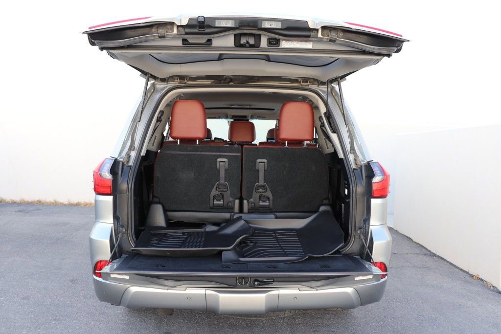 Used 2019 Lexus LX 570 4WD w/ Luxury Package image 25