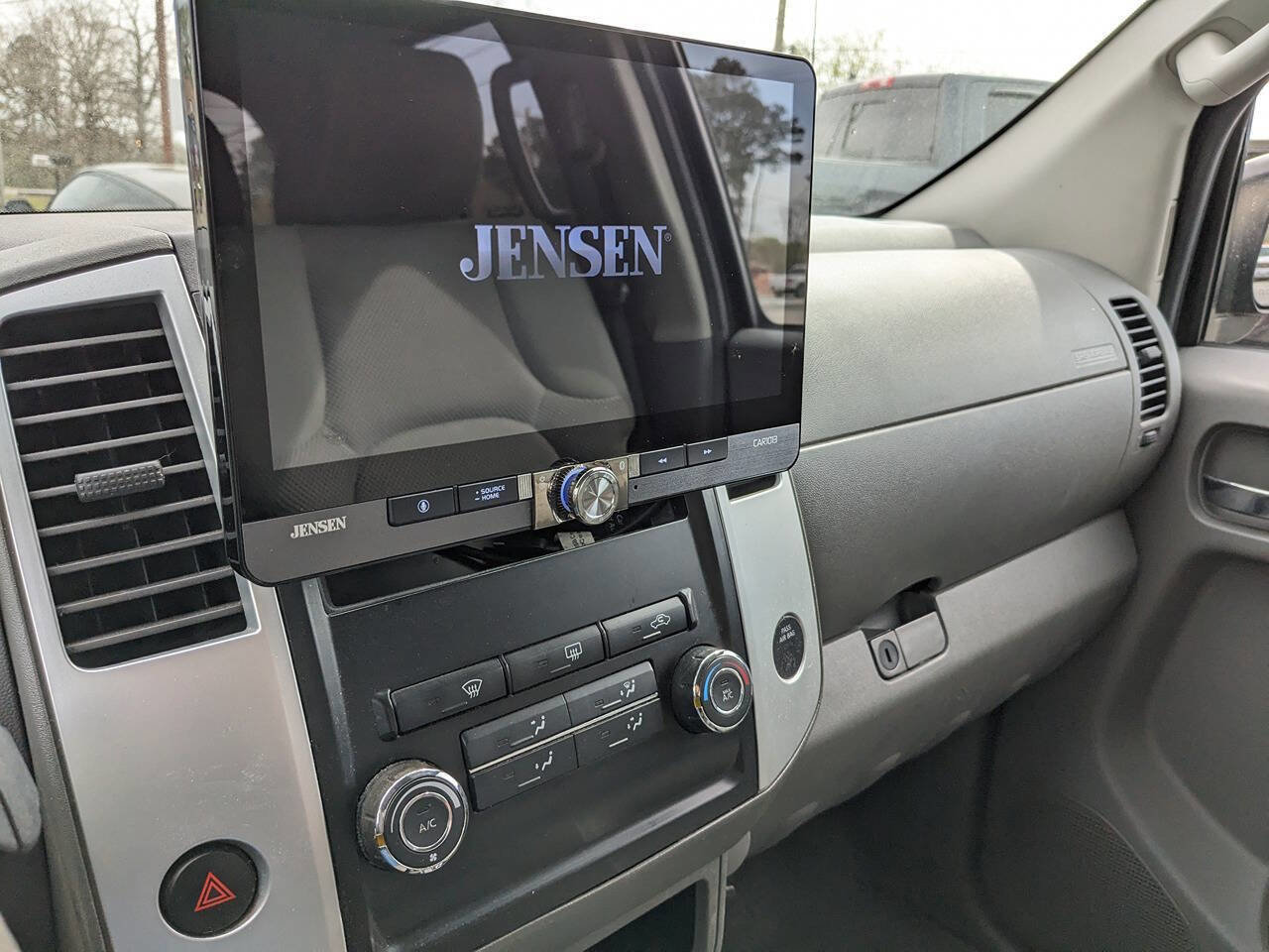 Used 2012 Nissan Frontier SV image 20