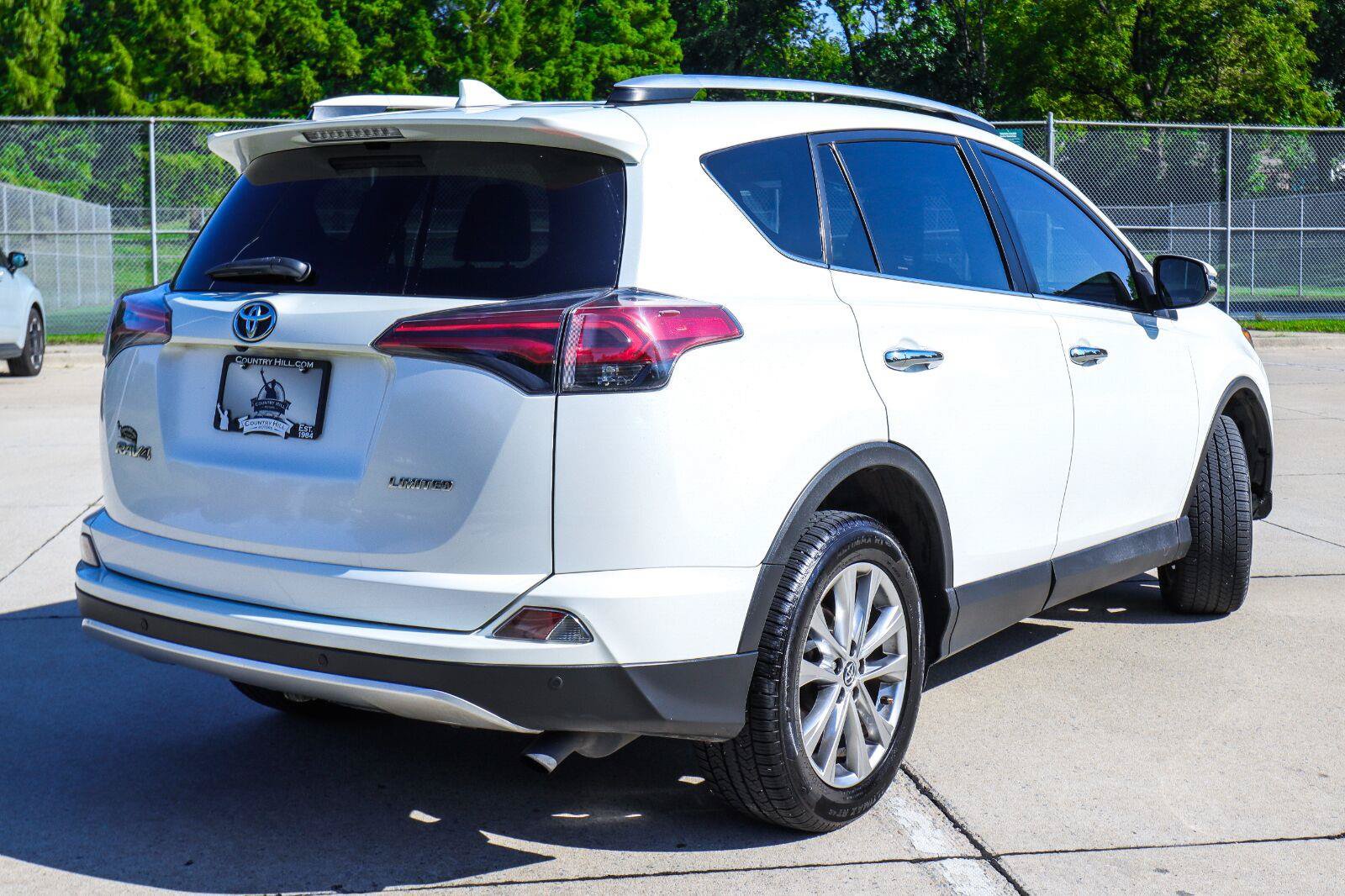 Used 2016 Toyota RAV4 Limited FWD image 15