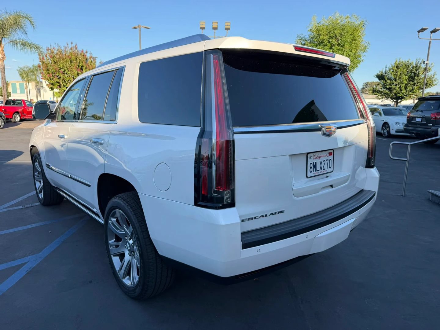 Used 2016 Cadillac Escalade Premium RWD image 8