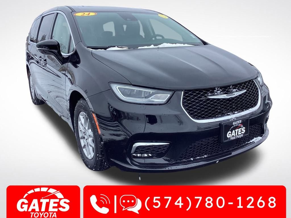 Used 2024 Chrysler Pacifica Touring-L