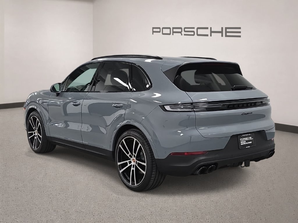 Certified 2026 Porsche Cayenne AWD/4WD image 3