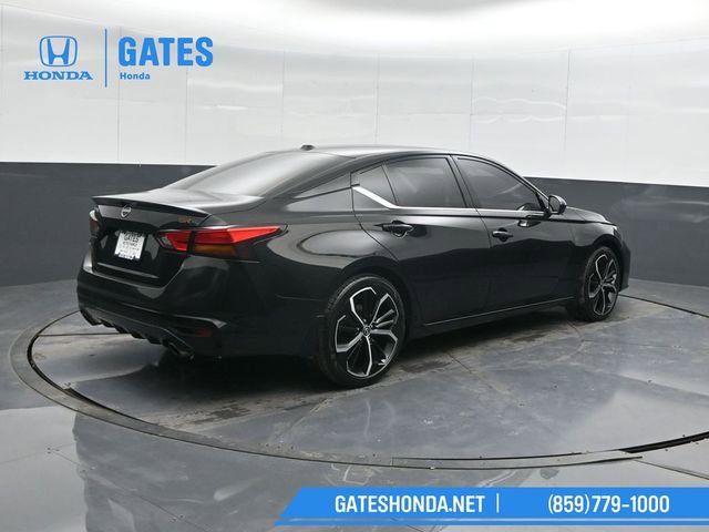 Used 2024 Nissan Altima 2.5 SR w/ SR Premium Package image 2