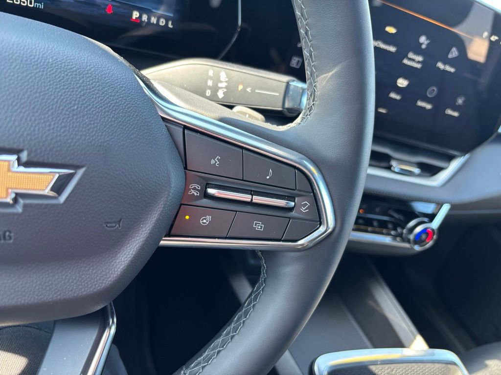 Used 2025 Chevrolet Equinox LT w/ Convenience Package II image 32