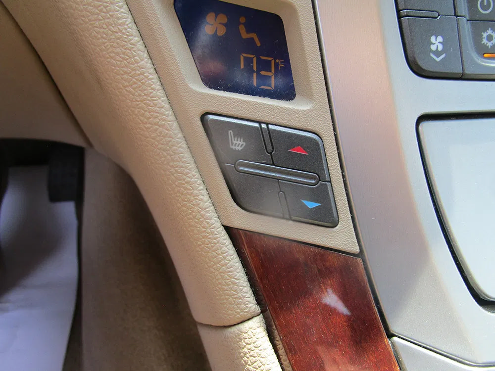 Used 2011 Cadillac CTS Luxury AWD/4WD image 18