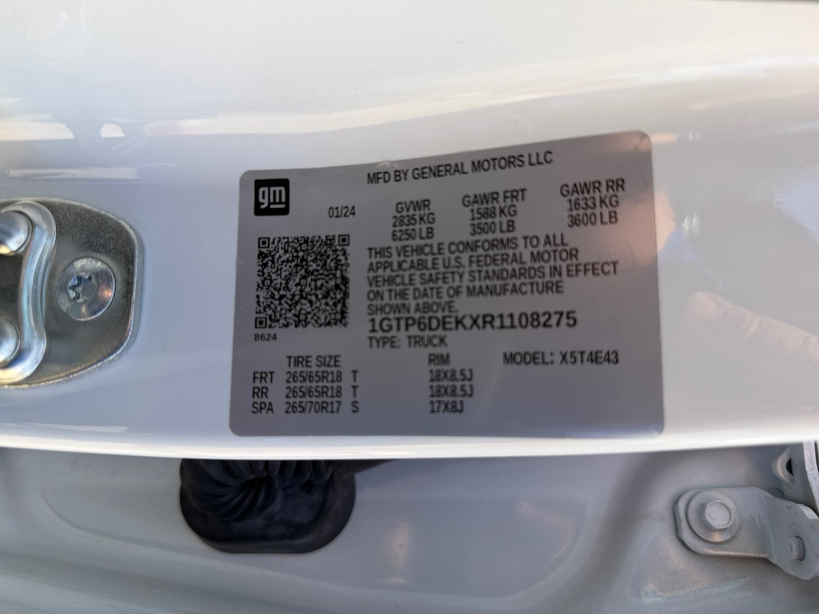 Used 2024 GMC Canyon AT4 w/ Technology Package AWD/4WD image 34