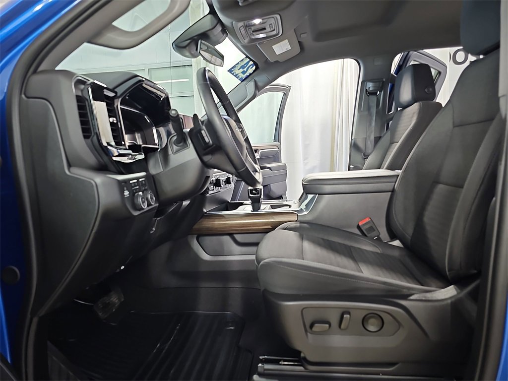 Certified 2024 Chevrolet Silverado 1500 LT Trail Boss w/ Convenience Package II image 17