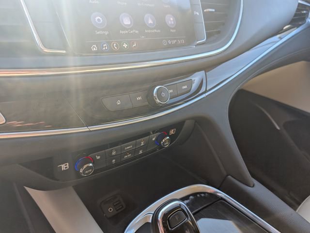 Used 2020 Buick Enclave Essence image 21