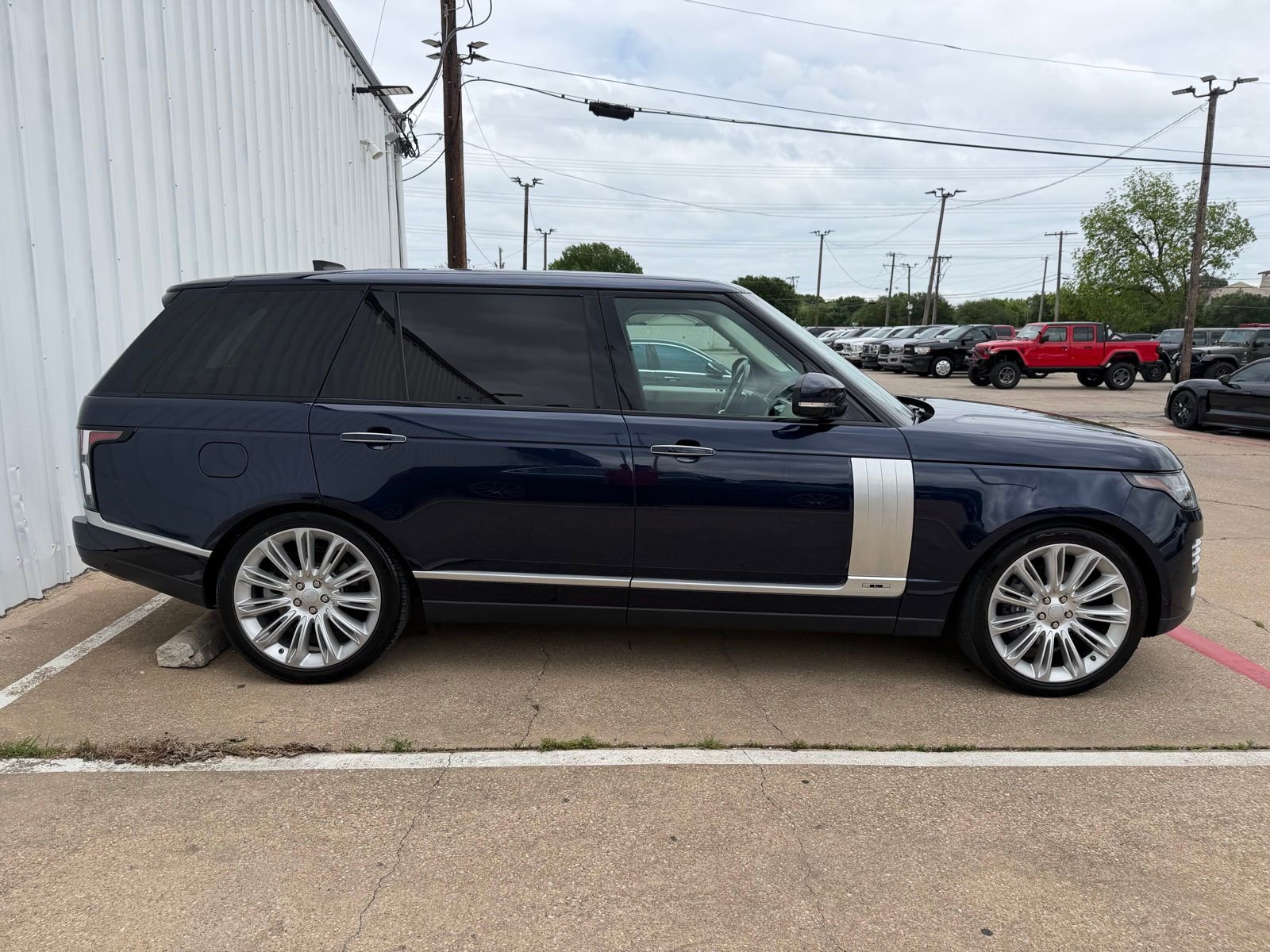 Used 2019 Land Rover Range Rover Long Wheelbase Autobiography AWD/4WD image 8