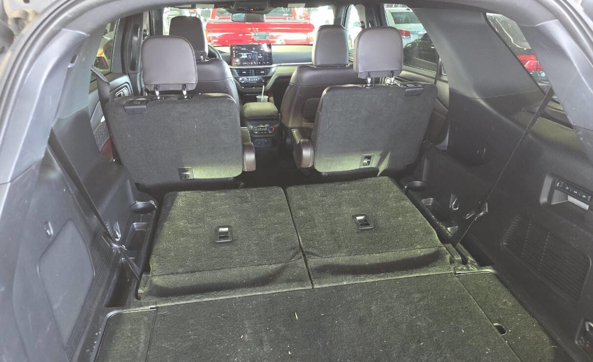 Used 2025 Ford Explorer Platinum w/ LUX Leather Package image 10