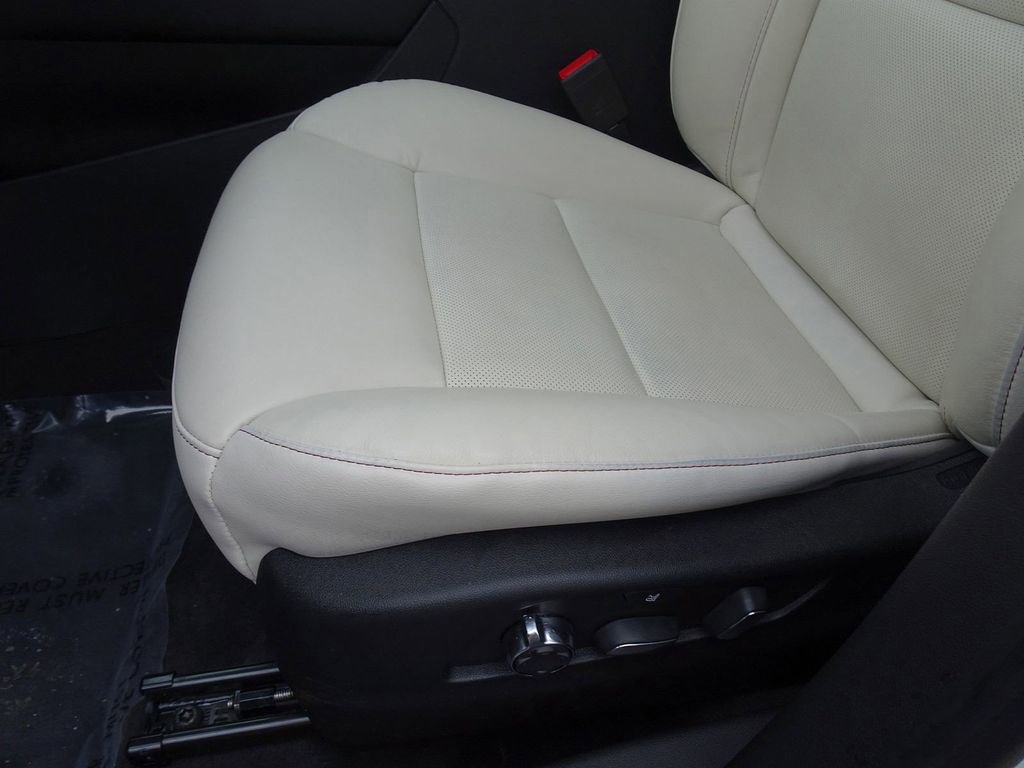 Certified 2023 Cadillac XT4 Sport image 8