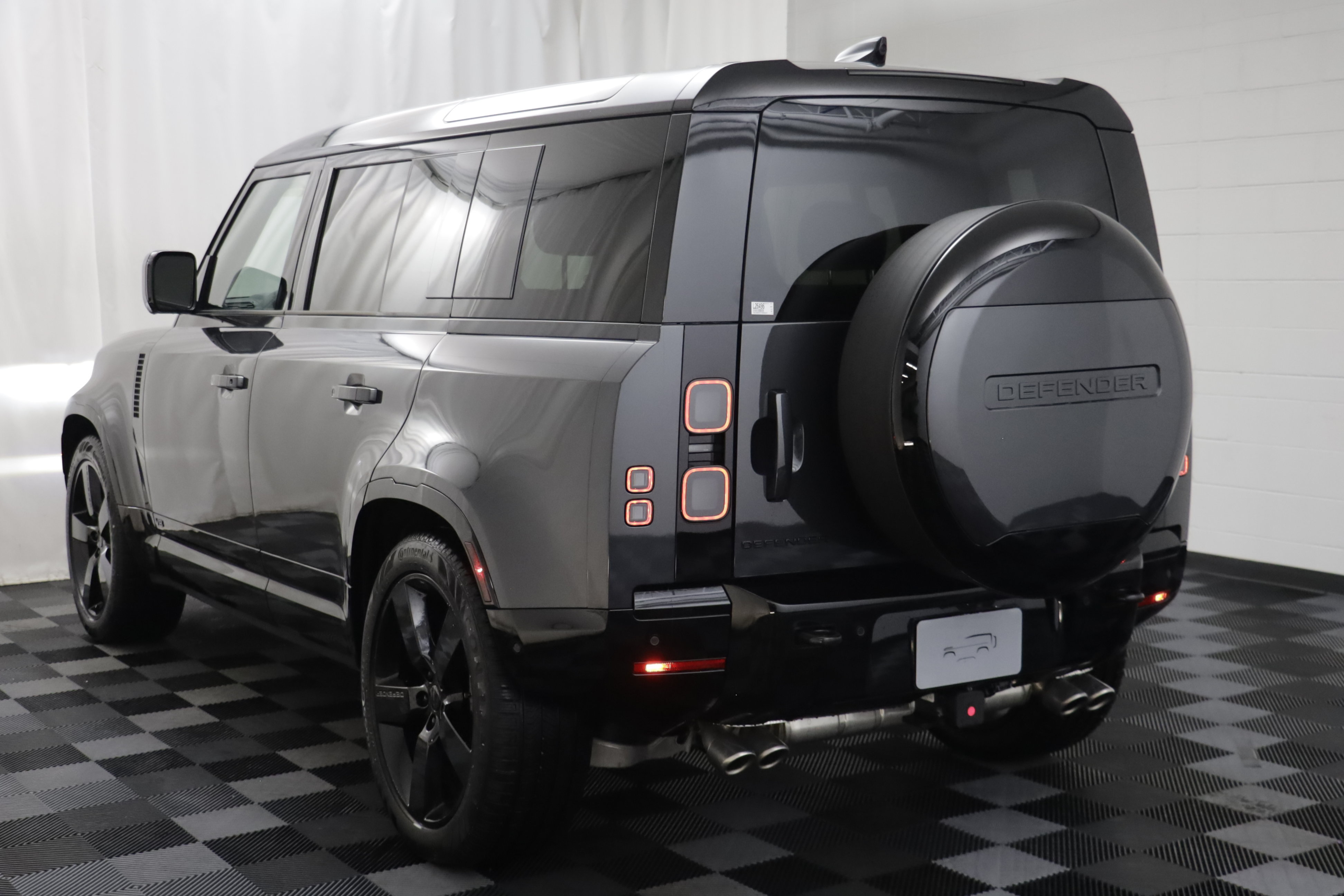 New 2026 Land Rover Defender 110 V8 AWD/4WD image 17