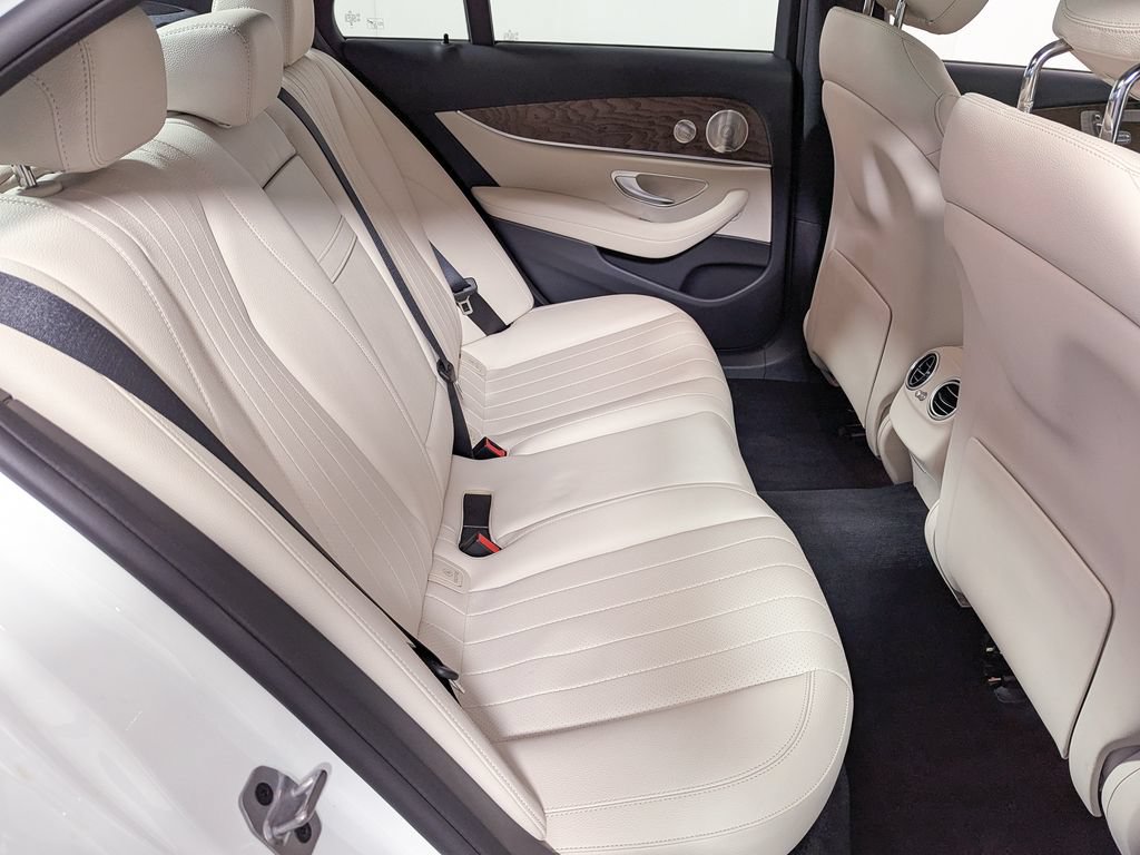 Used 2023 Mercedes-Benz E 350 4MATIC Sedan image 37