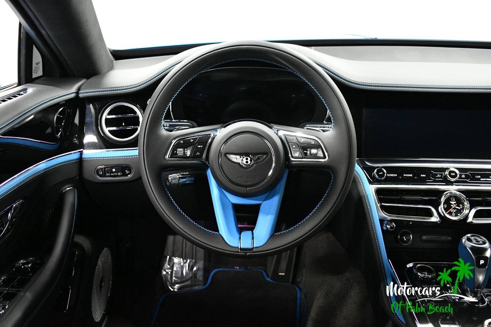 Used 2025 Bentley Flying Spur Plug-In Hybrid image 29