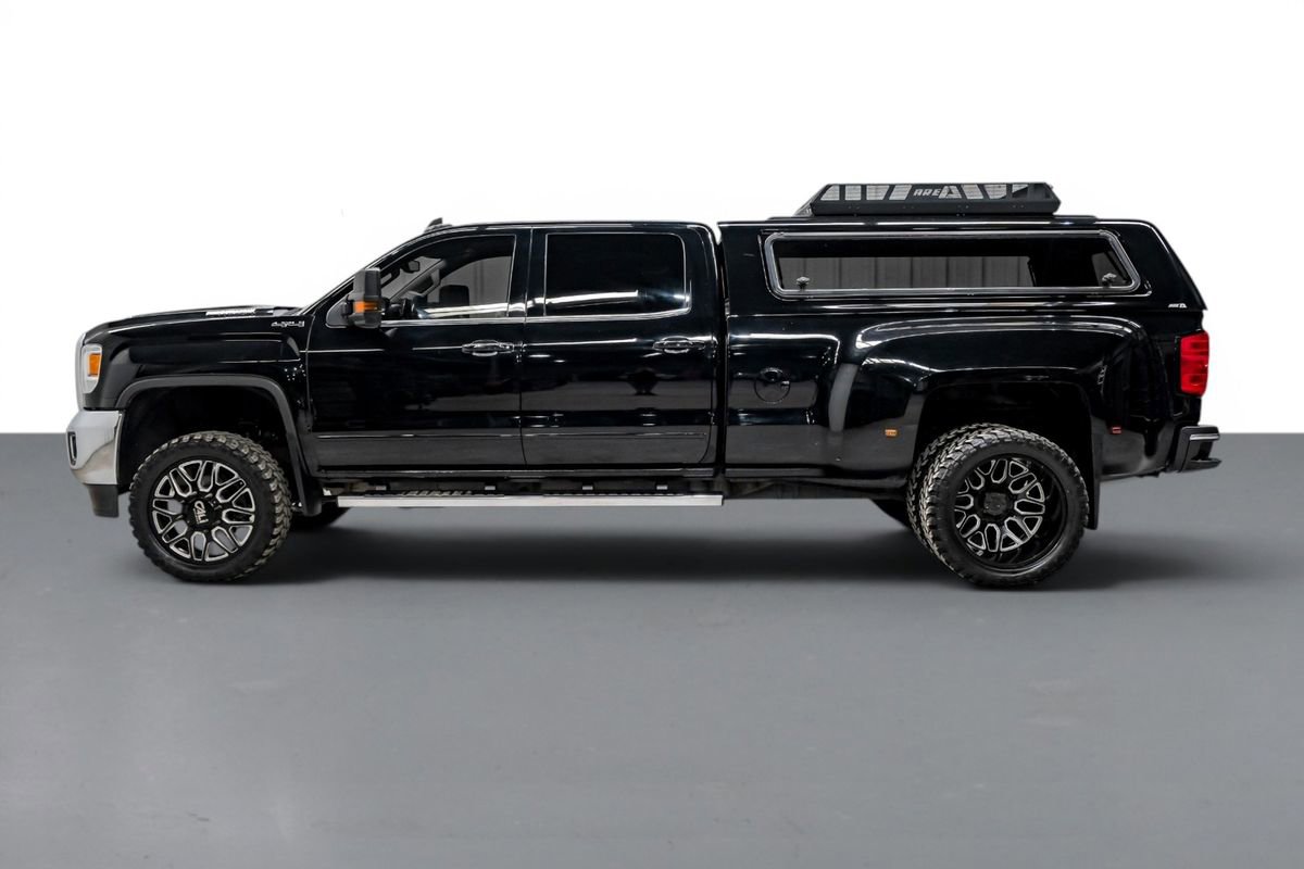 Used 2018 GMC Sierra 3500 SLE w/ SLE Preferred Package AWD/4WD image 9
