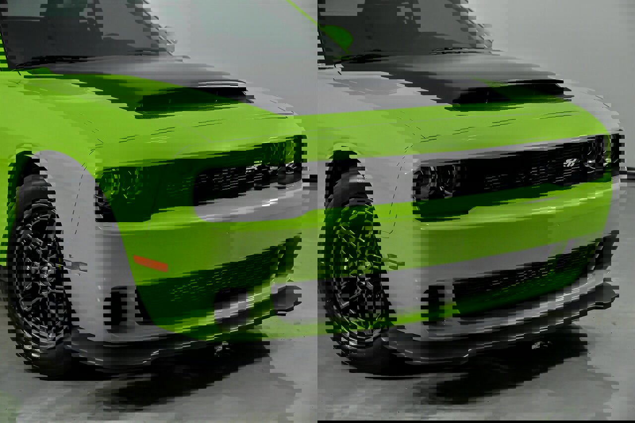 Used 2023 Dodge Challenger SRT Hellcat Redeye RWD image 3