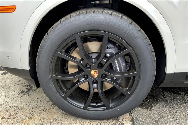 New 2026 Porsche Cayenne Coupe image 14