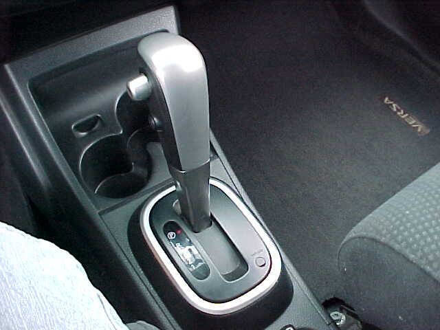 Used 2011 Nissan Versa 1.8 S w/ Plus Pkg image 22