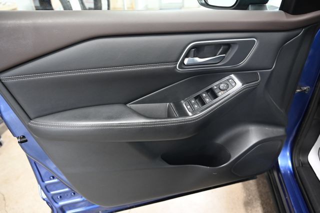 Used 2021 Nissan Rogue SV AWD/4WD image 29
