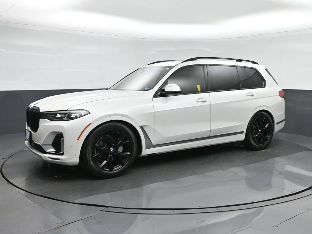 Used 2022 BMW X7 xDrive40i w/ Executive Package AWD/4WD image 3