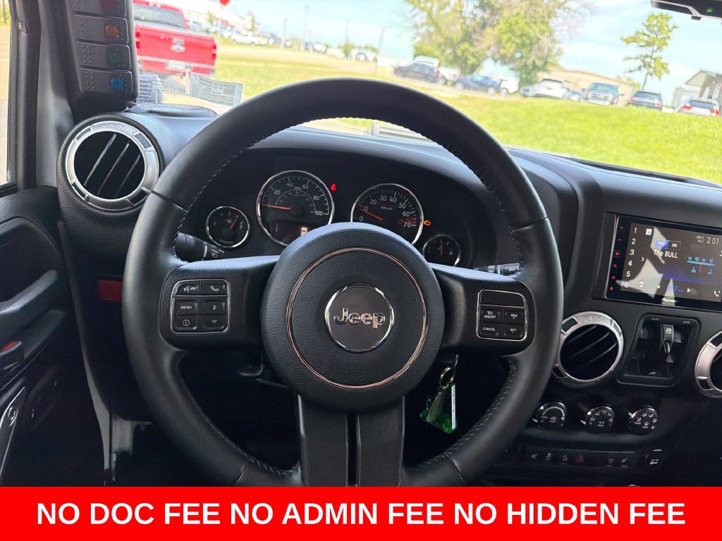 Used 2017 Jeep Wrangler Unlimited Rubicon AWD/4WD image 18