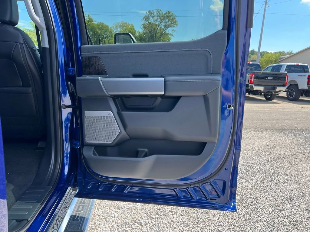 New 2026 Ford F350 Lariat w/ FX4 Off-Road Package image 18