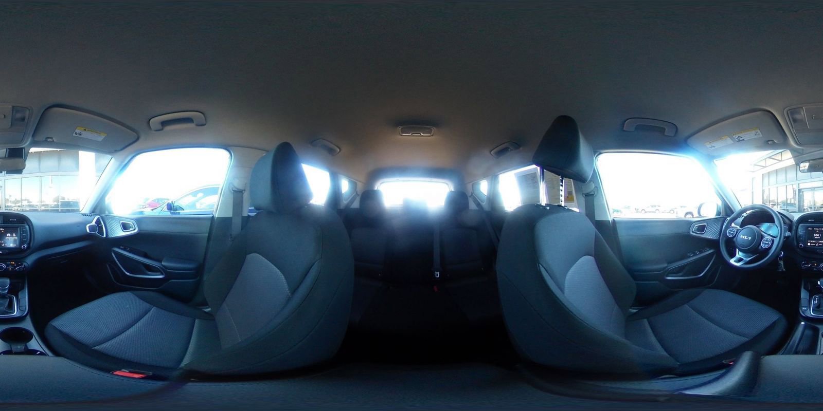 Used 2025 Kia Soul LX w/ LX Technology Package image 40