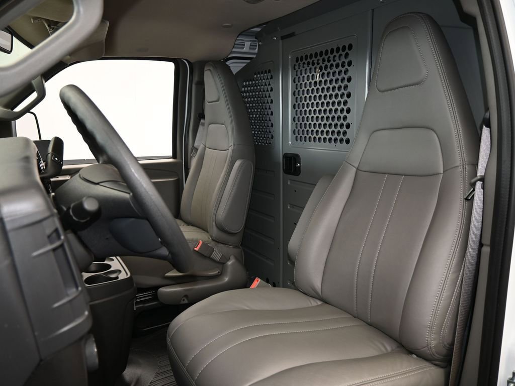 New 2025 Chevrolet Express 2500 w/ Driver Convenience Package image 10
