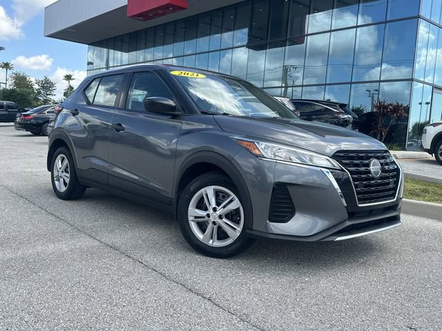 Used 2021 Nissan Kicks S FWD image 2