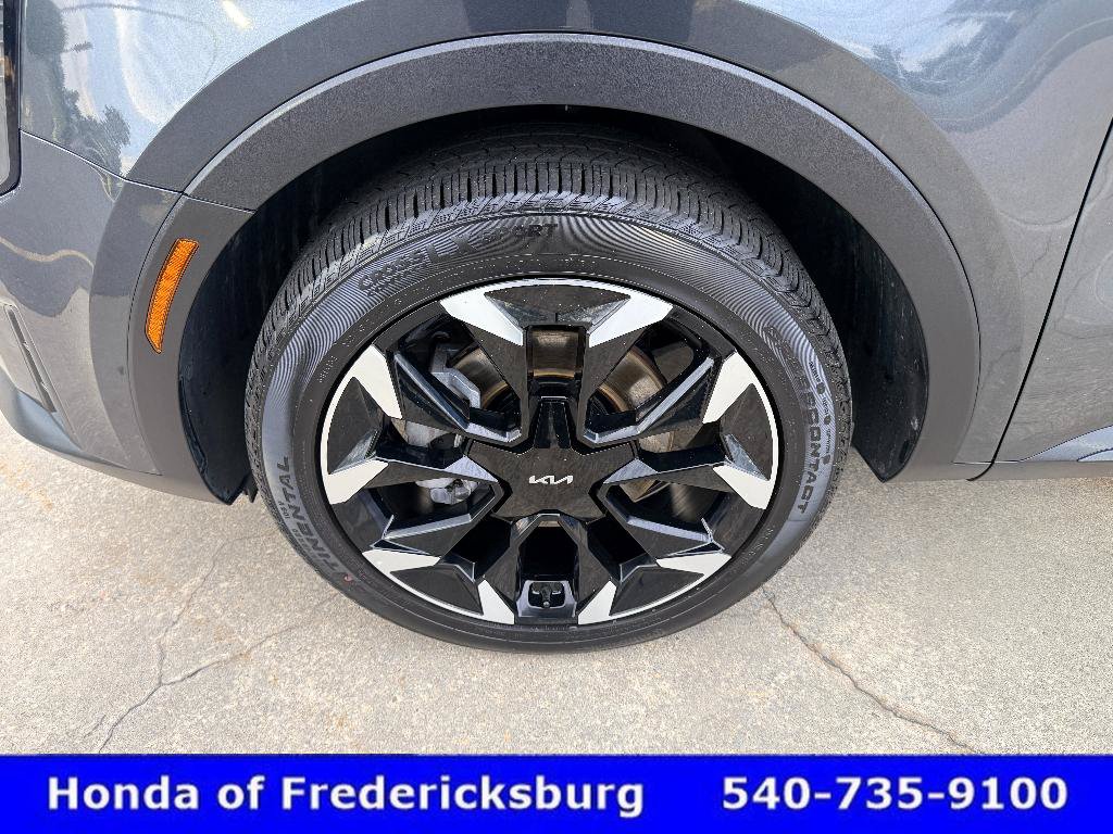 Used 2025 Kia Sorento EX w/ Panoramic Sunroof Package FWD image 10