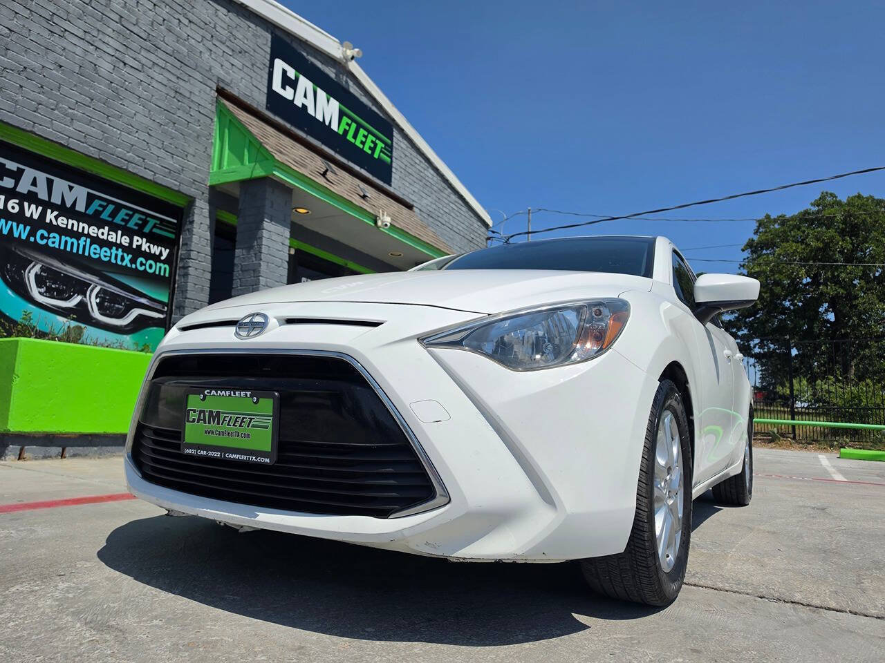 Used 2016 Scion iA FWD image 2