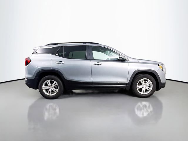 Used 2023 GMC Terrain SLE w/ Driver Convenience Package FWD image 8