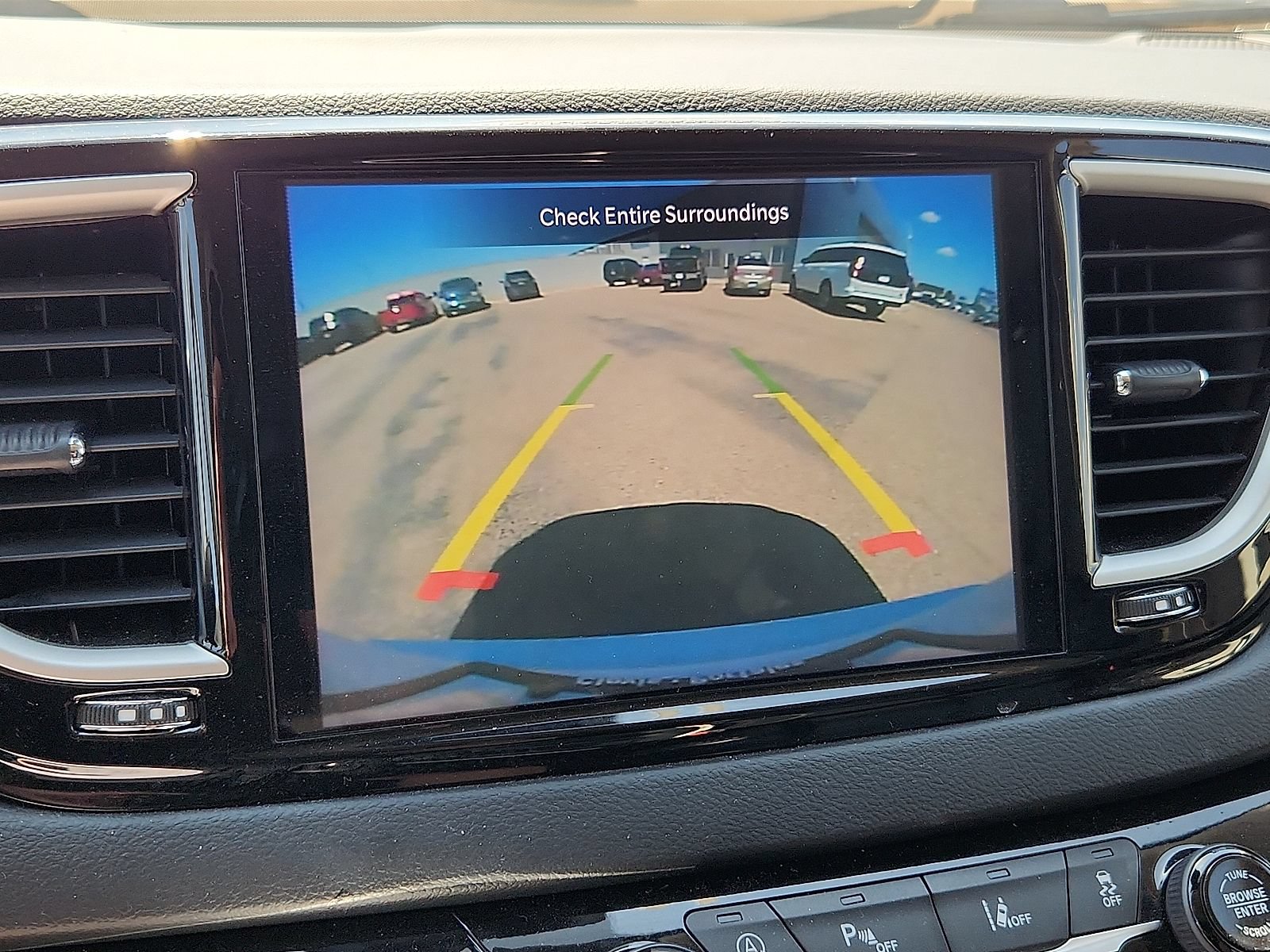 Used 2023 Chrysler Pacifica Touring-L FWD image 13