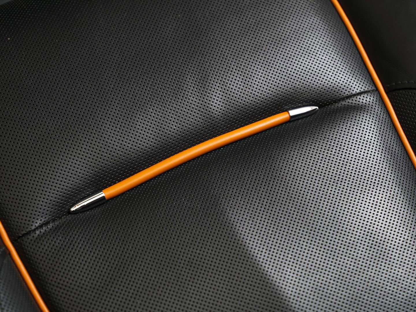 Used 2020 Rolls-Royce Dawn image 76