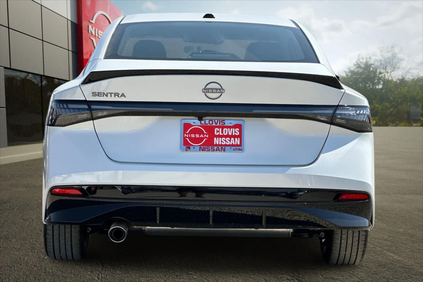 New 2027 Nissan Sentra SR FWD image 8