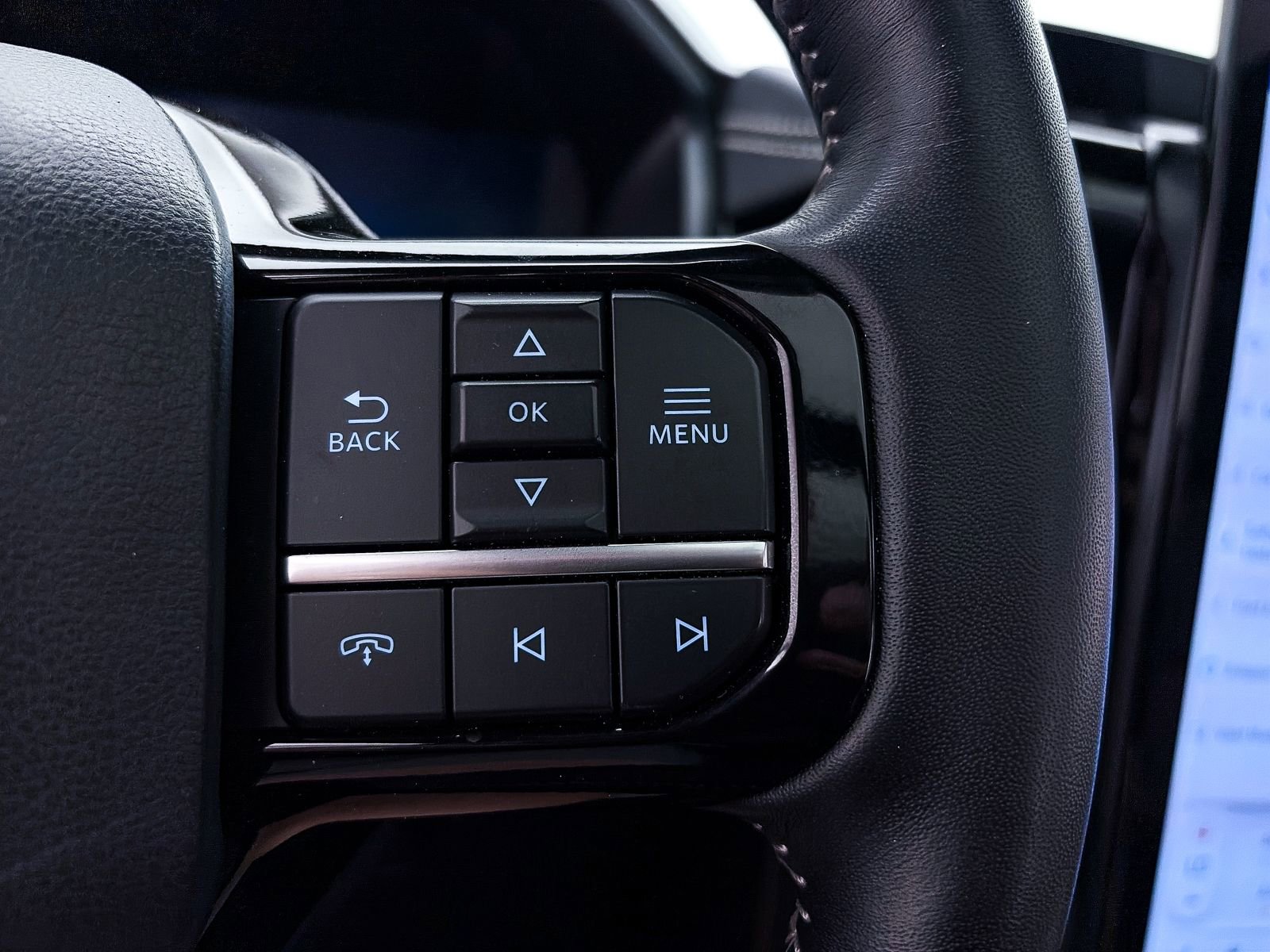 Used 2023 Ford F150 Lightning Platinum image 40