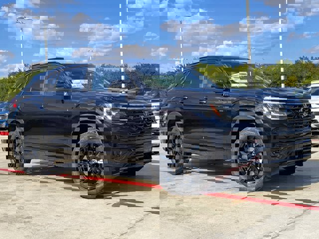 New 2026 Volkswagen Atlas Cross Sport SEL R-Line image 5