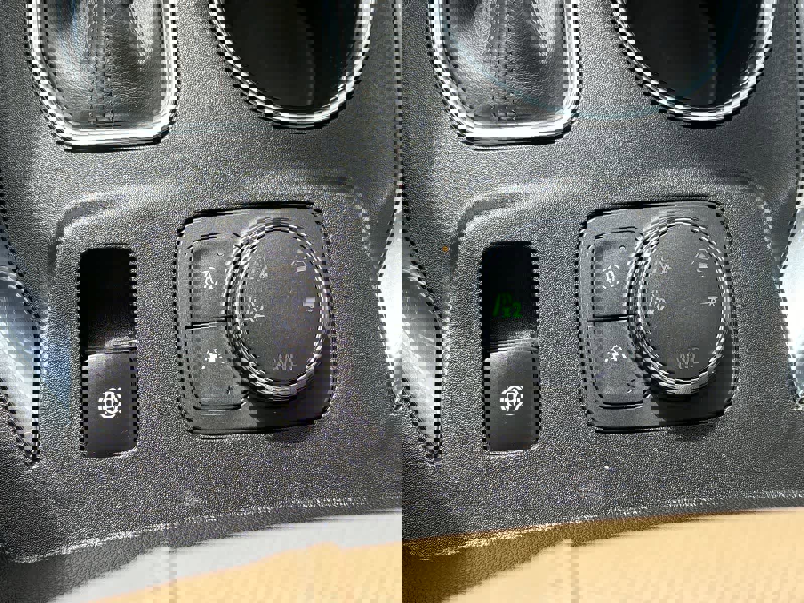 Used 2023 Chevrolet Traverse Premier image 27